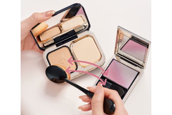 【2】 ファンデとチークは1対1