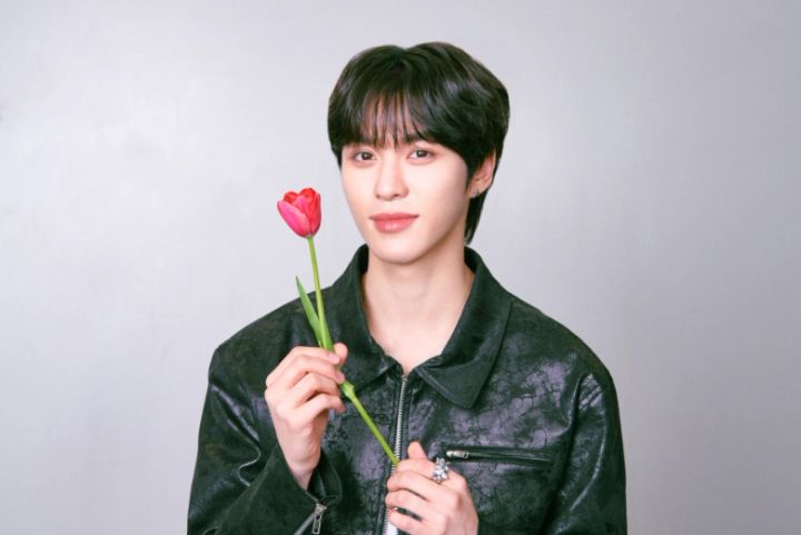 【EPEX】直筆の「自己紹介カード」は必見！EPEXと過ごす“青春”を妄想♡ A-MIN