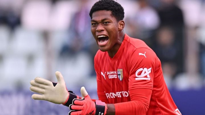 日本代表守護神の潜在能力はブッフォン級！元JリーガーGKが観る代表守護神の真の実力