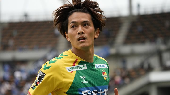 プロ野球の“戦力外”とは違う…Jリーグには前向きな「格差移籍」がなぜ起こるのか？5つの理由