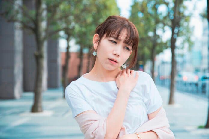 この人大丈夫…⁉ ドン引きする大人が使うと恥ずかしい口癖5選