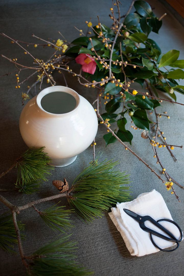 ロウバイを活ける