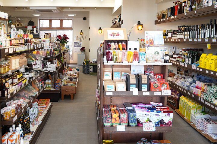 美食の街・鎌倉の味を支える老舗食品店「三留商店」♪明治から続く食材の宝庫