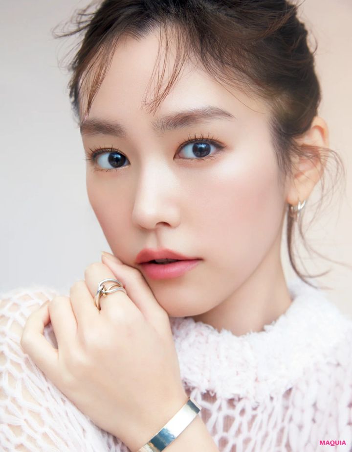 桐谷美玲さんはTHREEの細リップが推し！ 真っ先に使いたい春新色で主役顔メイク