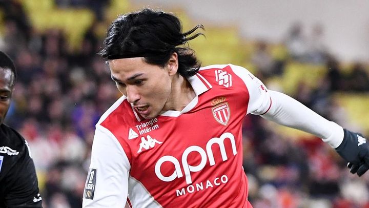 モナコ南野拓実、オナイウ阿道との日本人対決に勝利！「天才的なプレーはなく…」と現地採点