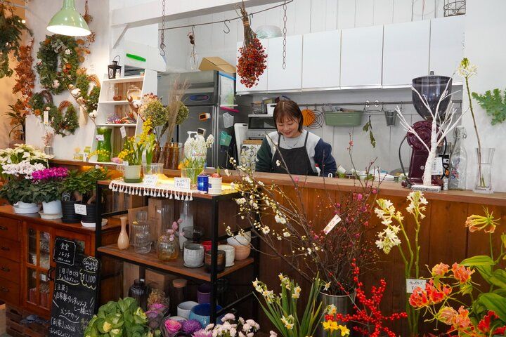 横浜元町で家庭料理のお昼ごはん♪お花屋さんの中にあるほっと和む「食堂ノチノチ」