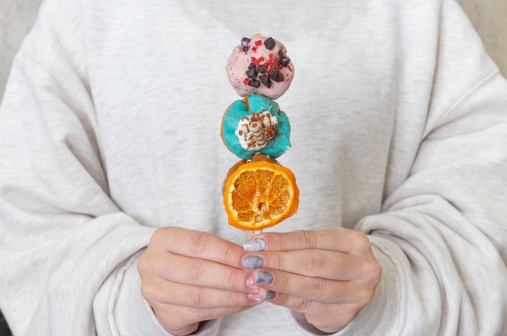  串刺しにすれば手を汚さずに味わえる