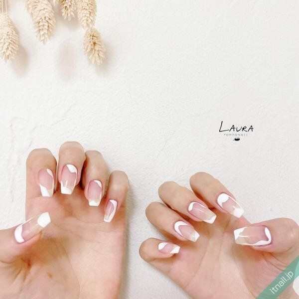 LAURA POMPONNEEが投稿したネイルデザイン [photoid:I0103779] via Itnail Design (746314)