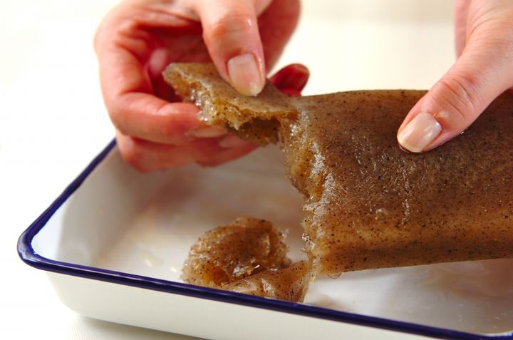 凍りコンニャクのから揚げの下準備1