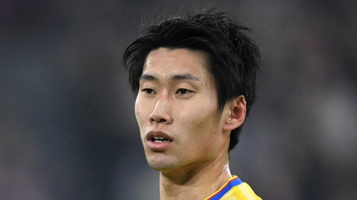 「鎌田大地が無防備な背後に…」 13位マンチェスター・ユナイテッドの守備問題を現地が指摘