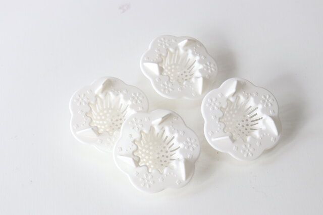 ダイソーのくるくる＆ウェーブ洗面台ゴミガード（流水王子、4個）3