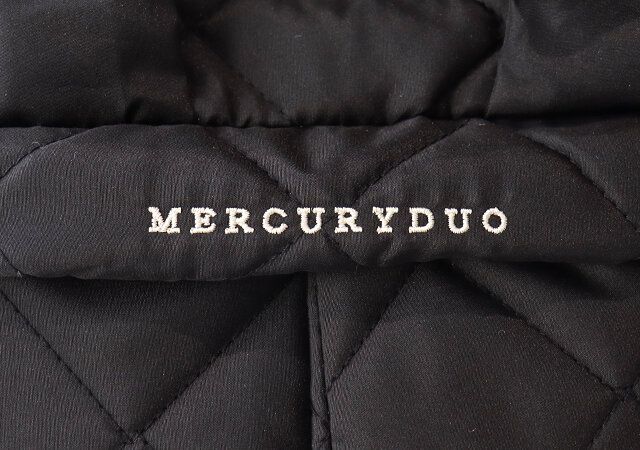 宝島社ムック付録のMERCURYDUOの2WAYキルティングショルダーバッグ5