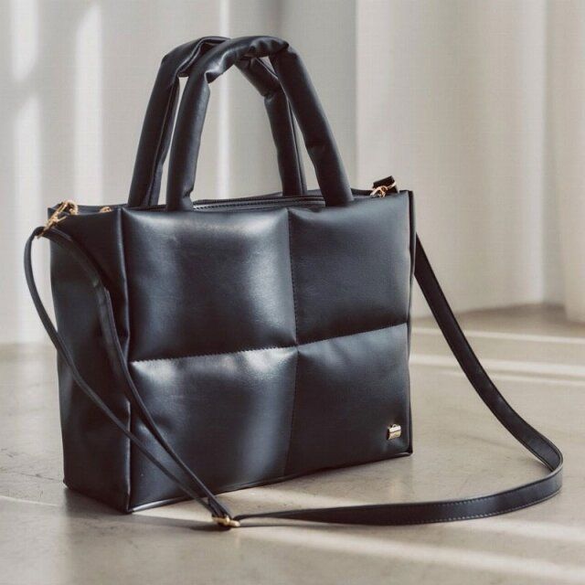 LA BAGAGERIE レザー調キルティングトートバッグBOOK