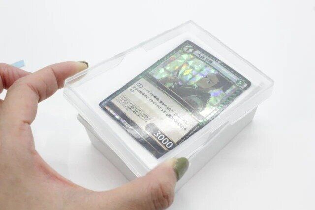 セリアのトレカやチェキに使えるディスプレイもできる収納ケースカードサイズ