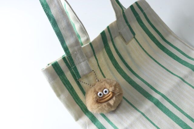 セリアの推し活にピッタリなトートバッグ ストライプ柄