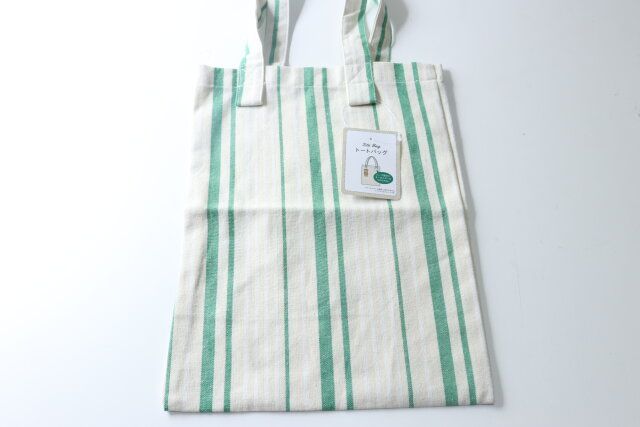 セリアのトートバッグ ストライプ柄のパッケージ