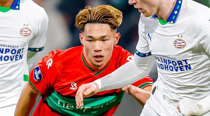 19歳塩貝健人、首位PSV戦で”強奪”ゴール！「和製エムバペ」級の速さに元Jリーガー監督絶望