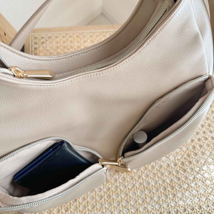 画像: 上品なゴールド