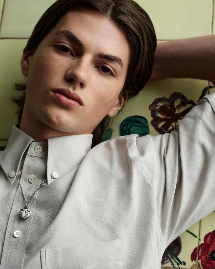 「フェンディ クレスト」￥82,500