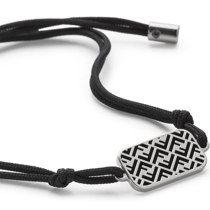 「フェンディ ヘキサゴン」ミサンガ￥52,800