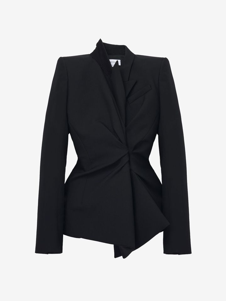 ジャケット ¥595,320／McQUEEN