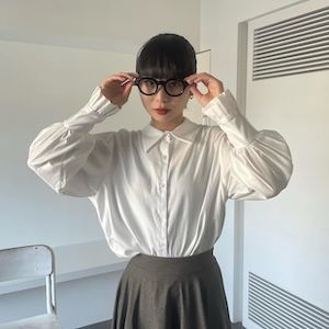 日用品図鑑：ショップPR・福良海里の愛用する〈kearny〉のメガネ「gravel-3」 etc.