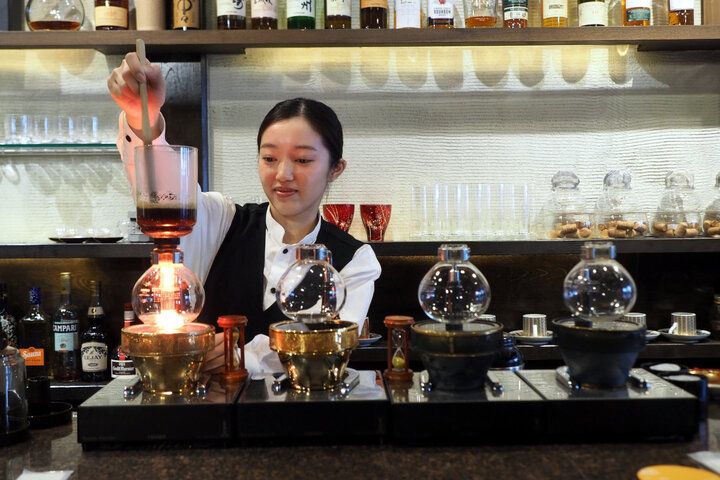 草津・湯畑からすぐ♪ ひとりでもゆっくり過ごせる老舗宿併設の隠れ家カフェ「奈良屋 喫茶去」であったか抹茶ラテを