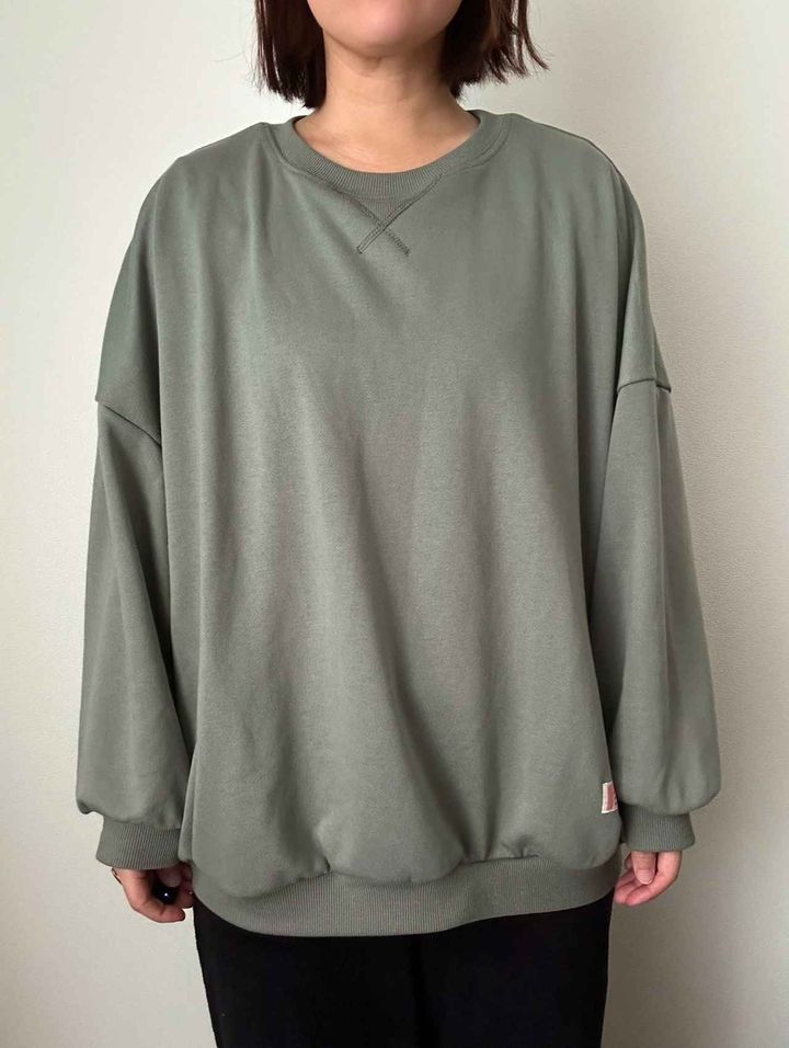 画像1: たっぷりとしたドルマンスリーブで二の腕カバー