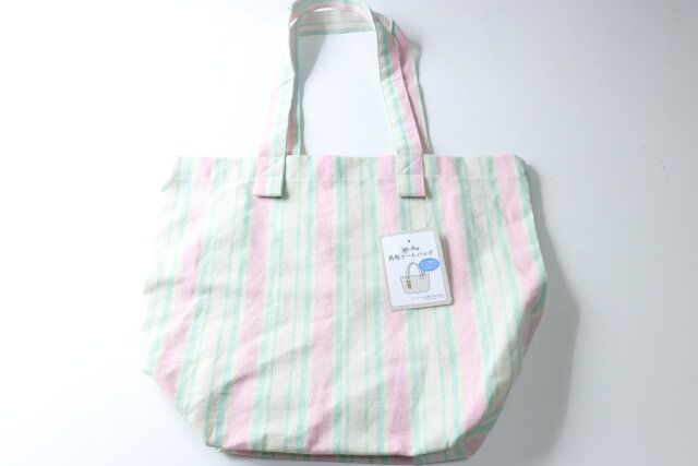 セリア 舟形トートバッグ 商品タグ