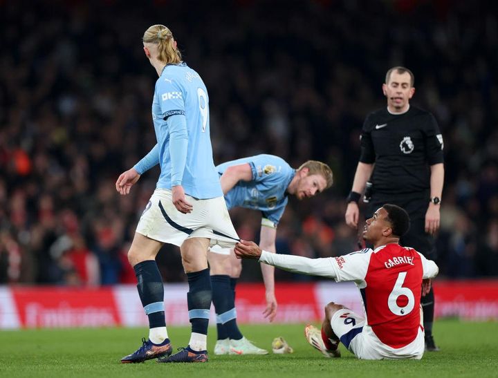 日本代表選手が所属する海外名門、遺恨がある宿敵スターへの煽りに監督が不快感