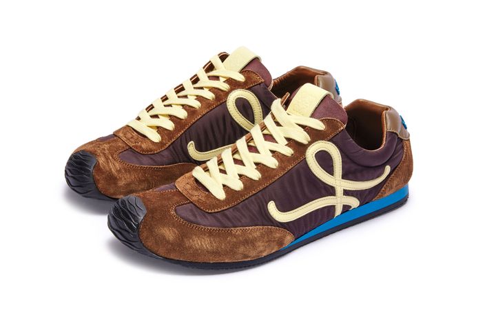 「バレエランナー 2.0」ブラウン／イエロー／ブルー ¥106,700