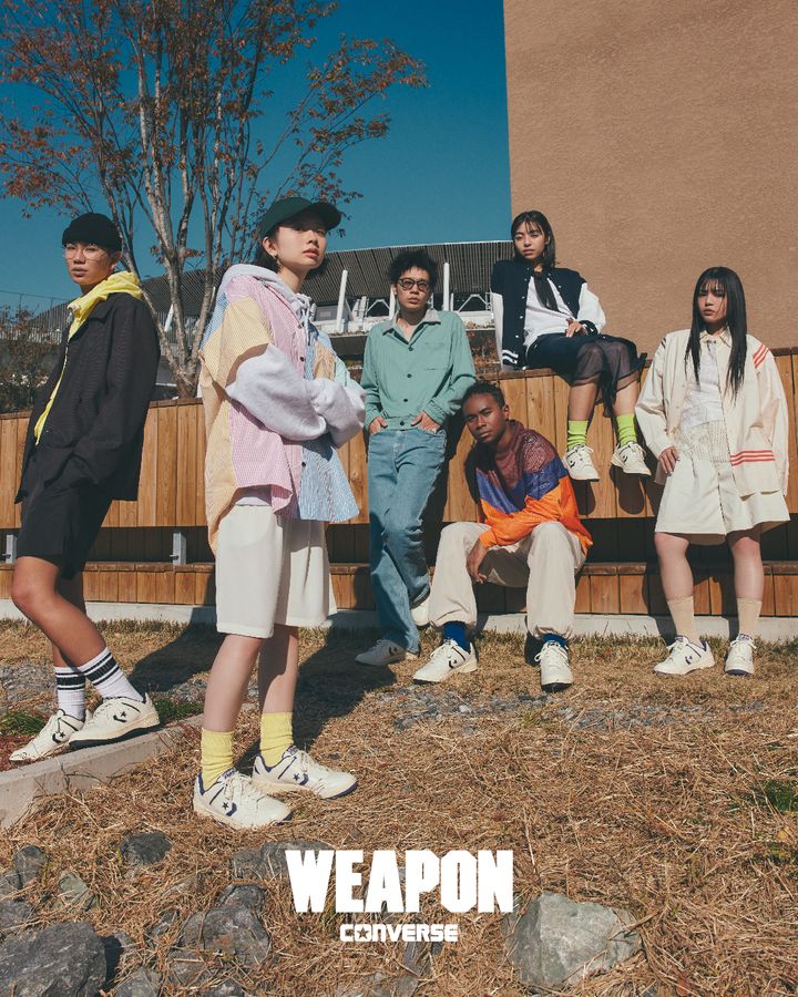 《コンバース》を代表するスニーカー「WEAPON」から春の新色が登場！