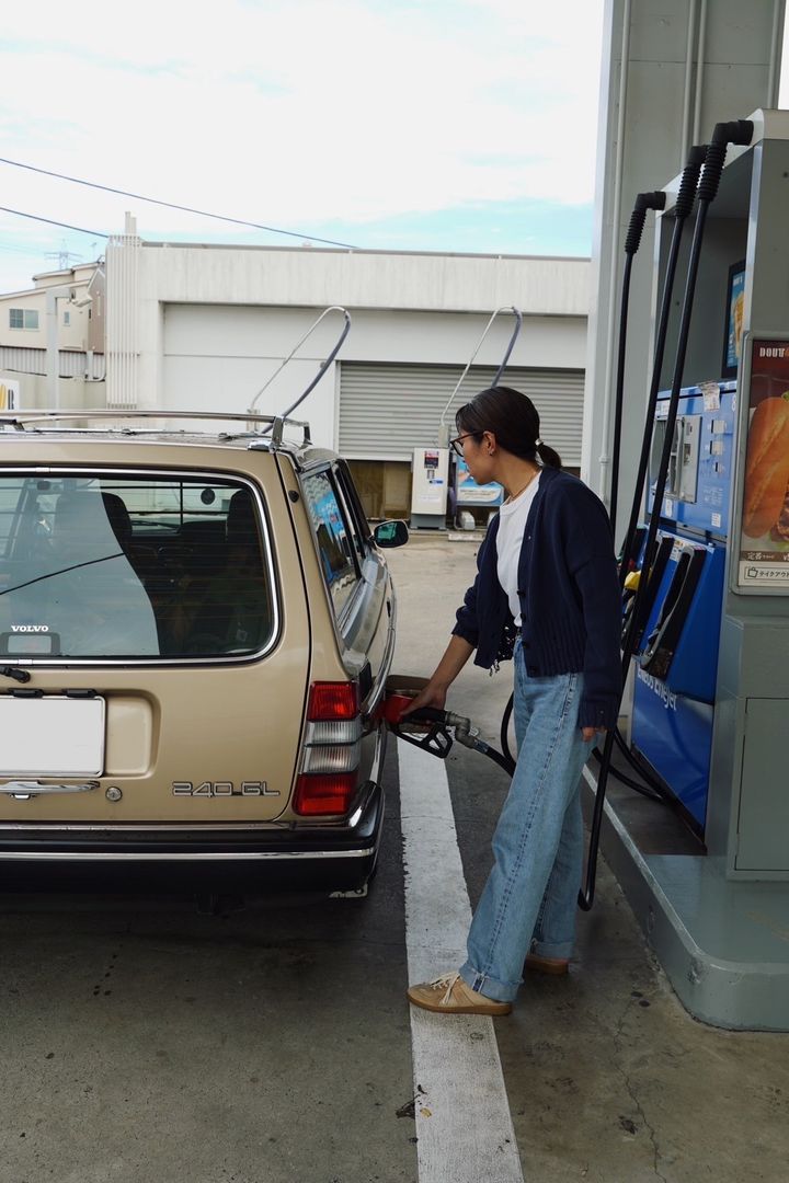 お洒落な人が乗っている車といえば。安全性を兼ね備えたクラシックカー《VOLVO》240【マイカーと一緒にどこまでも。vol.5】