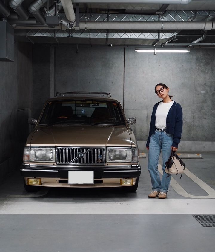 お洒落な人が乗っている車といえば。安全性を兼ね備えたクラシックカー《VOLVO》240【マイカーと一緒にどこまでも。vol.5】