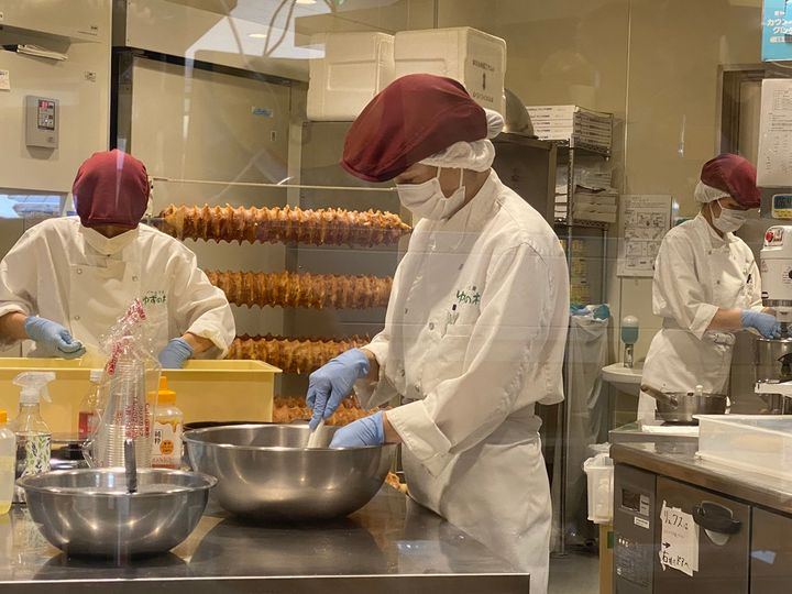 地元の良質な素材を丁寧に扱い焼き上げる