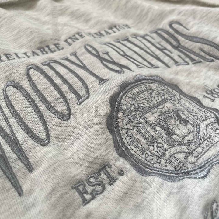 画像2: 大人のロゴスウェットとは