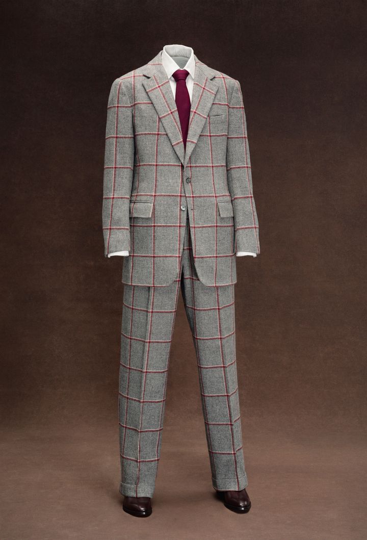 モーティ・シルズがデザインしたスーツ。Photo_ © Tyler Mitchell 2025