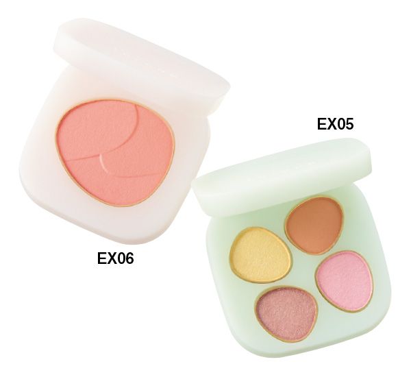 【左】ペタル フロート ブラッシュ 【右】ペタル フロート アイパレット 