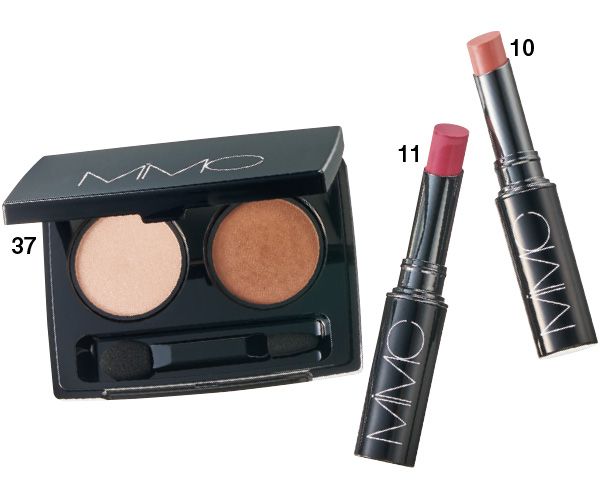 【左】ビオモイスチュアシャドー 【右】ミネラルカラーリップ