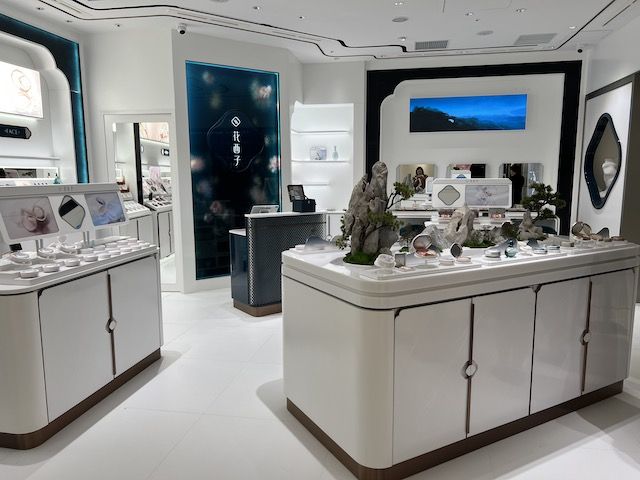 花西子（Florasis）