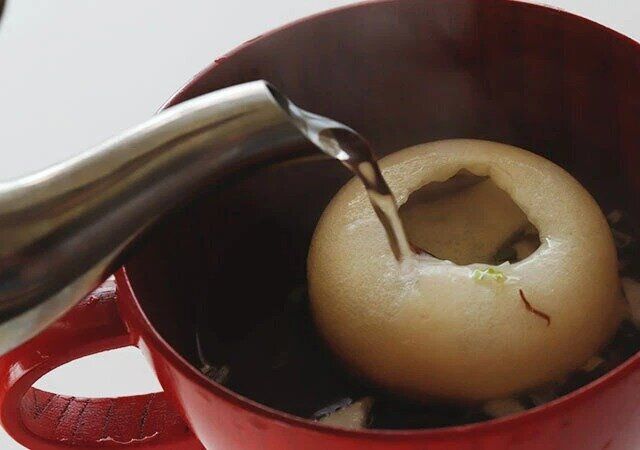 ダイソーのど黒だし使用 最中海藻スープ