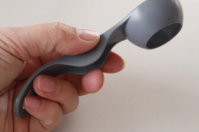 ダイソー 省スペース収納 フック用の穴