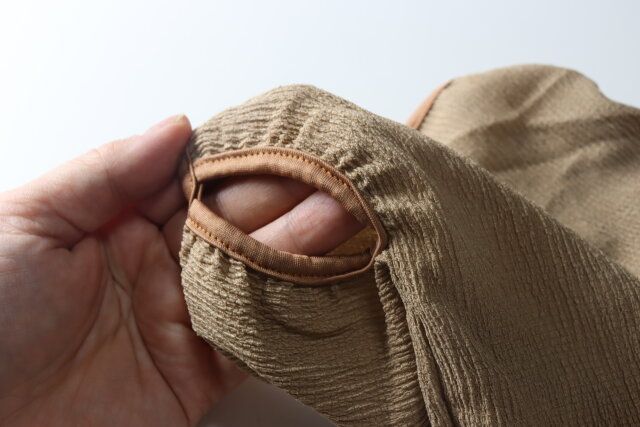 セリア フェイスネックカバー 保湿用 穴