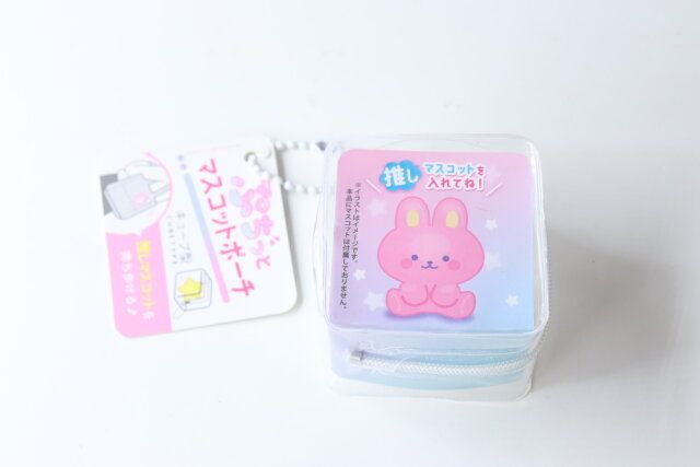 セリア ぷちっとマスコットポーチ（キューブ型） 商品タグ