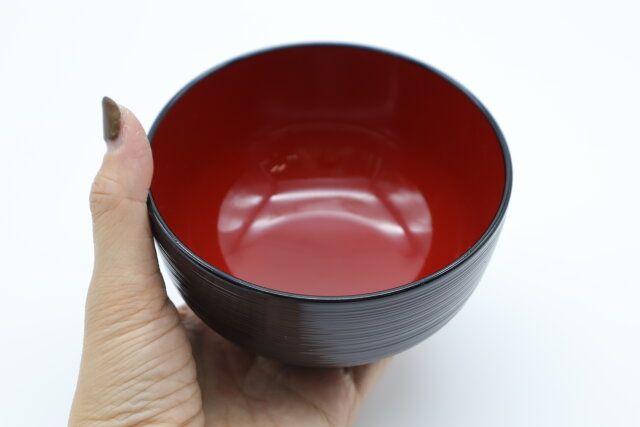 ダイソーのプチプラ会津塗 洗浄機対応 糸目汁椀 溜内朱