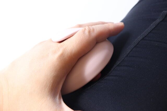 セリアの気持ちいいひんやりリフレッシュローラー 肩腰用