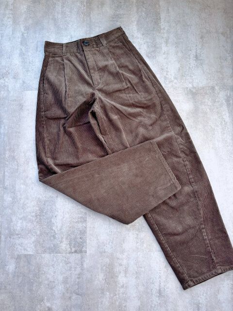 GU コーデュロイバレルレッグパンツ BROWN