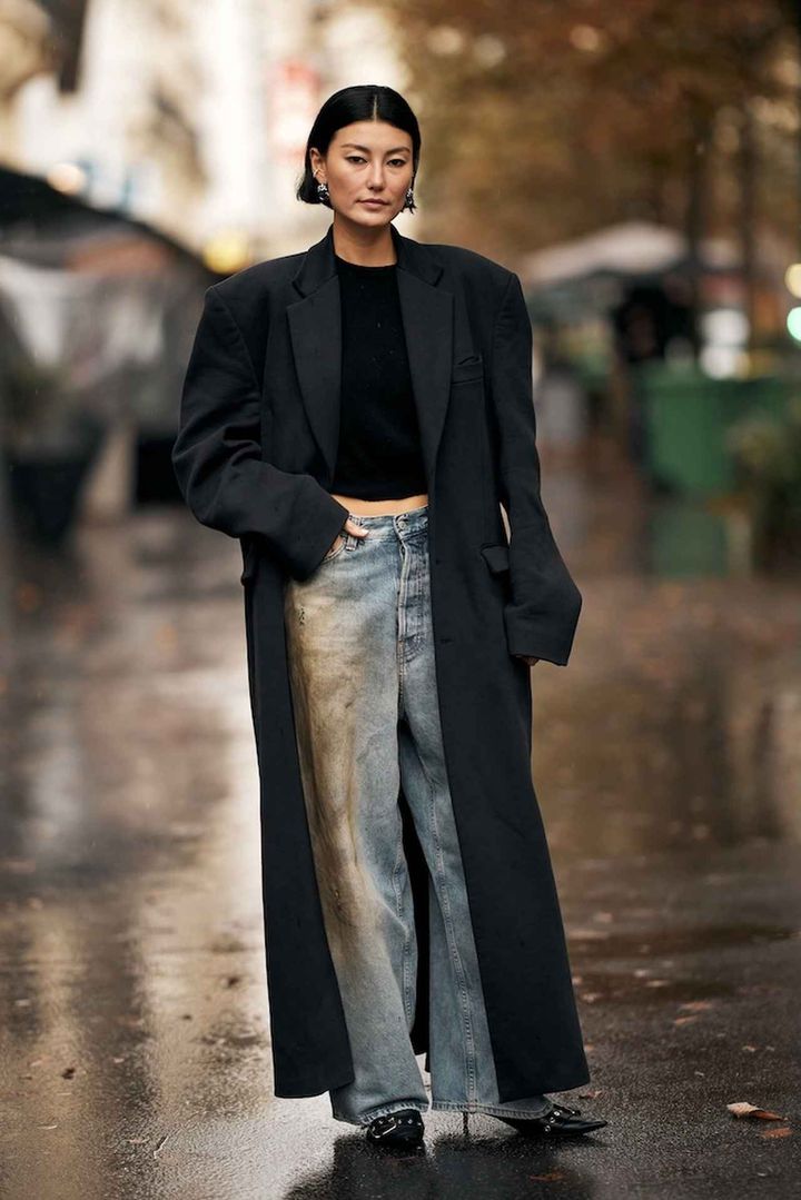 画像: ダメージデニムは黒コートで即、クラスアップ