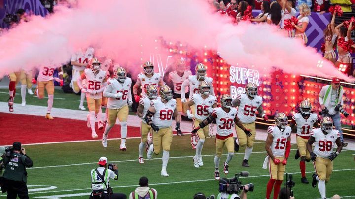 なんで？アメリカ最大のイベント「スーパーボウル」で、イギリス3部サッカークラブのCMが流れるワケ