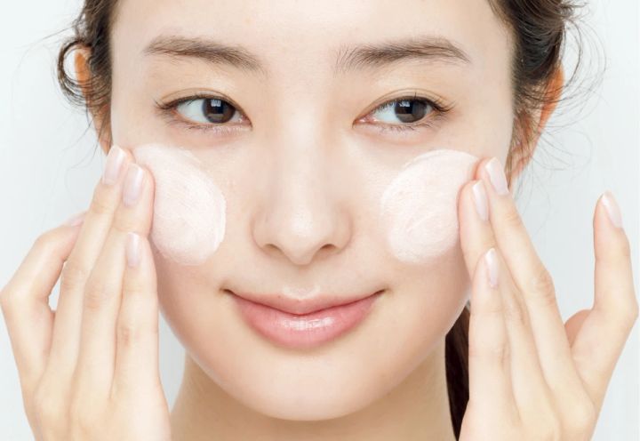 【長井かおりさん直伝】美肌を作るメイク・スキンケア術を大公開！おすすめコスメもご紹介_62